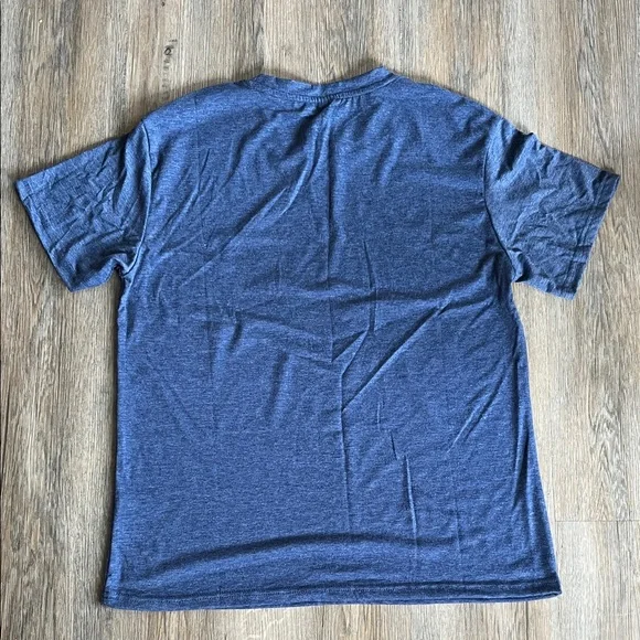 Amazon Essentials Blue Graphic Tee - Picture 2 of 5